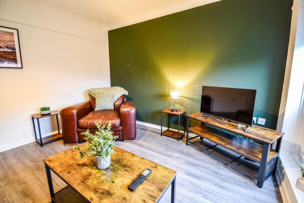 Woodcock House 3 Bedrooms Workstays Uk Lackenby Dış mekan fotoğraf